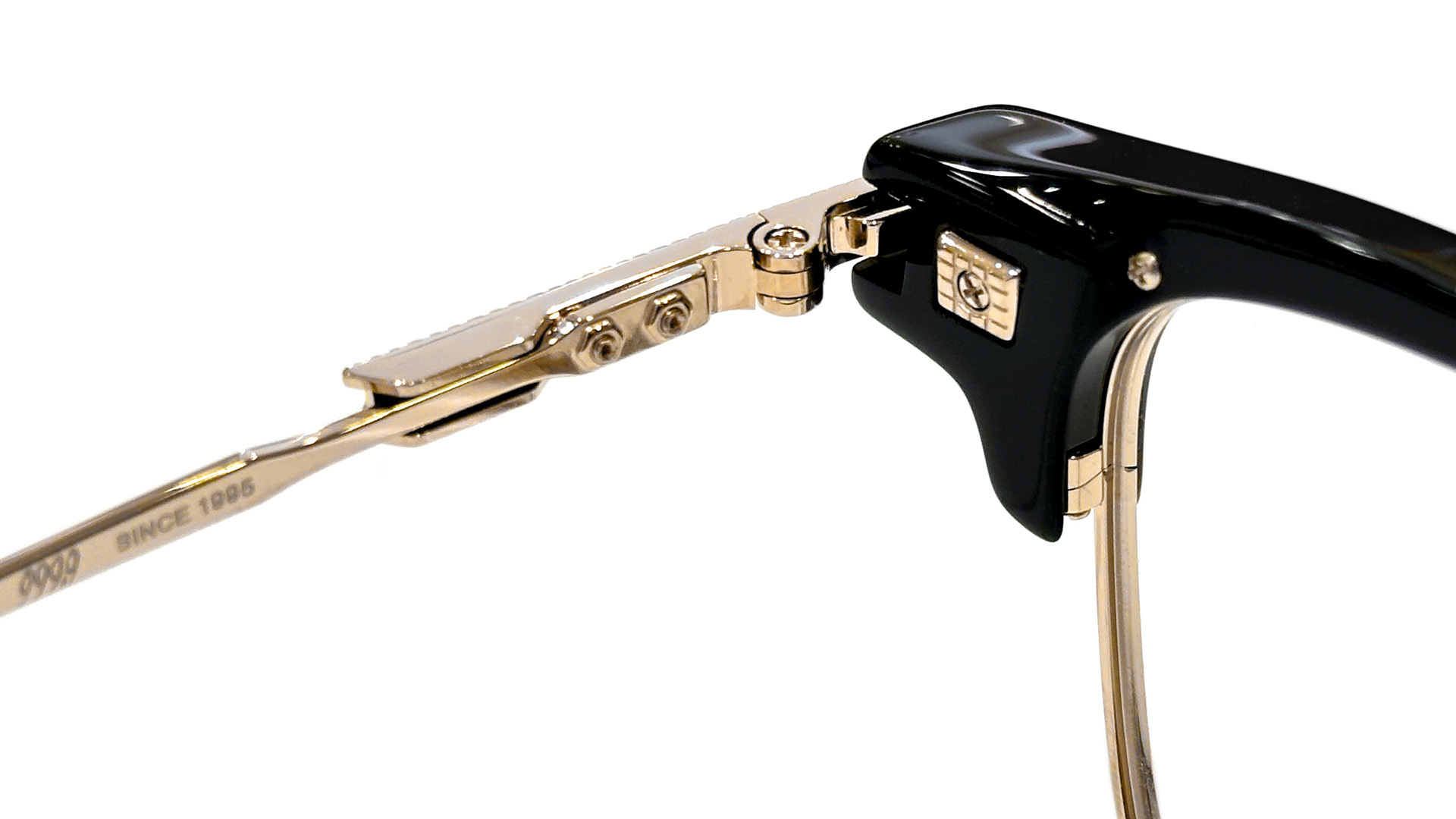 Four Nines 2025ニューモデル M-01H 精密設計のテンプル構造