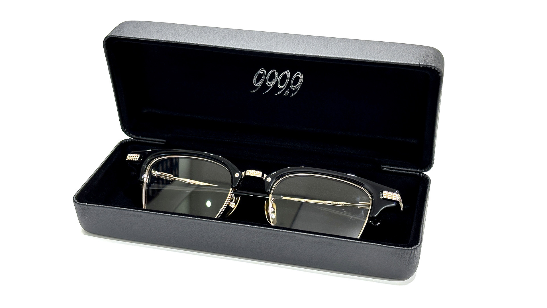 フォーナインズ ハイエンド眼鏡フレーム M-01H 本革張りの専用ハードケース