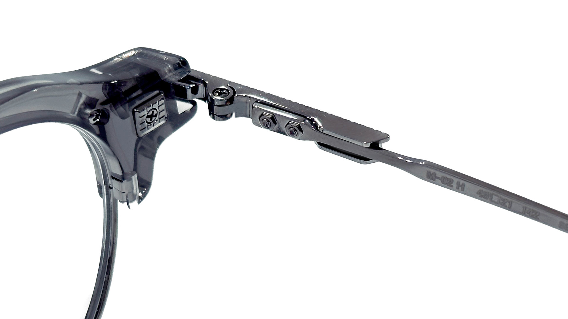 Four Nines 2025ニューモデル M-02H 精密設計のテンプル構造