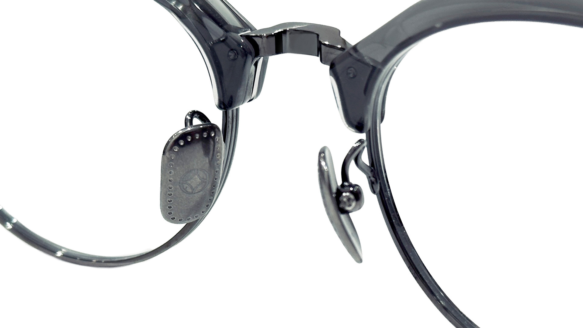 999.9 ハイエンドライン M-02H 純チタン製のメタルパッド