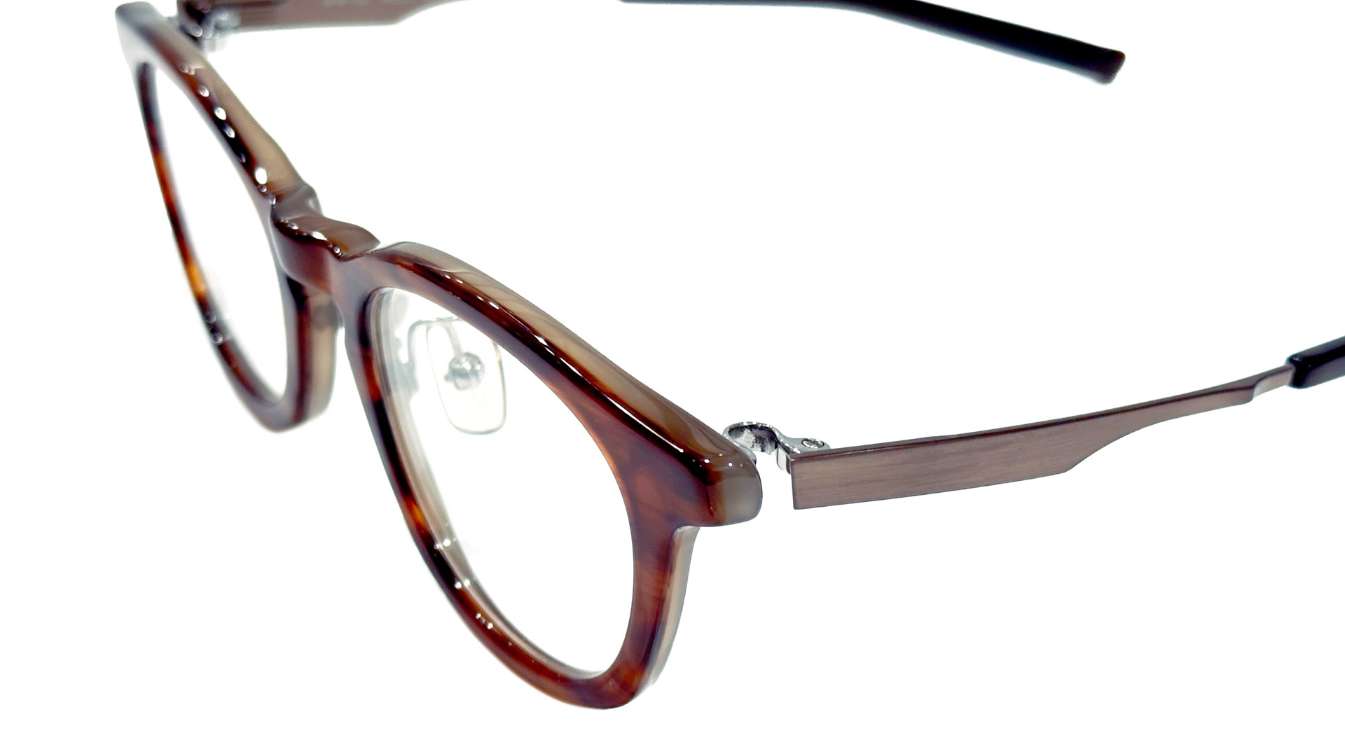 999.9 NEW EYEWEAR NPM-152 プラスチックとメタルの異素材の調和