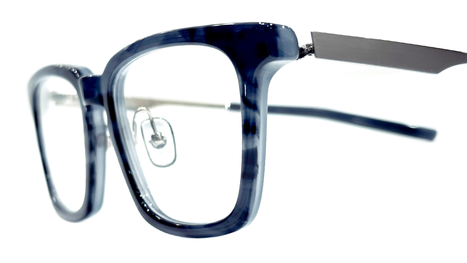 999.9 NEW EYEWEAR NPM-153 プラスチックとメタルの異素材の調和