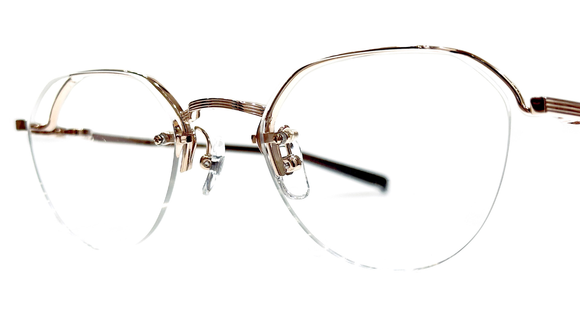 Four Nines 日本製メガネフレーム O-35T 独自形状のブリッジとブロウライン