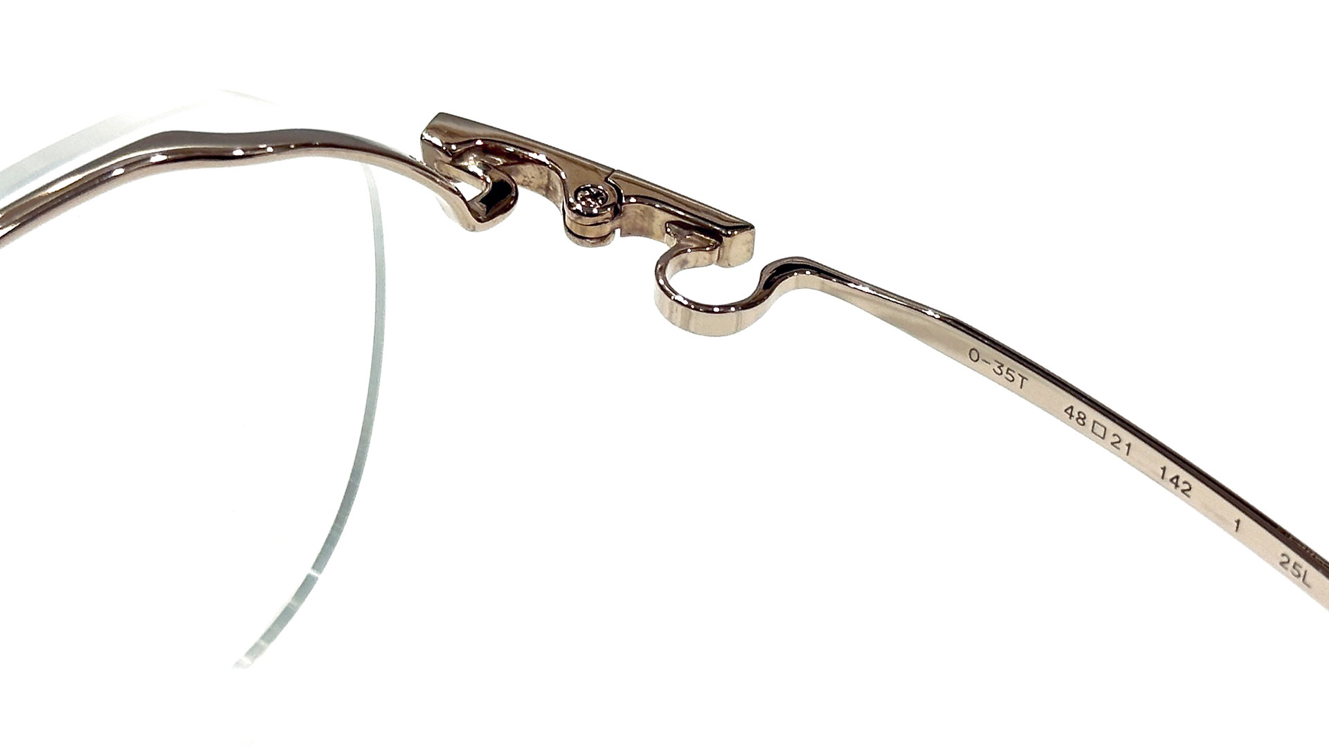 999.9 NEW COLLECTION 2025-2026 ワンポイントフレーム O-35T 心地よさを生み出す逆Rテンプル