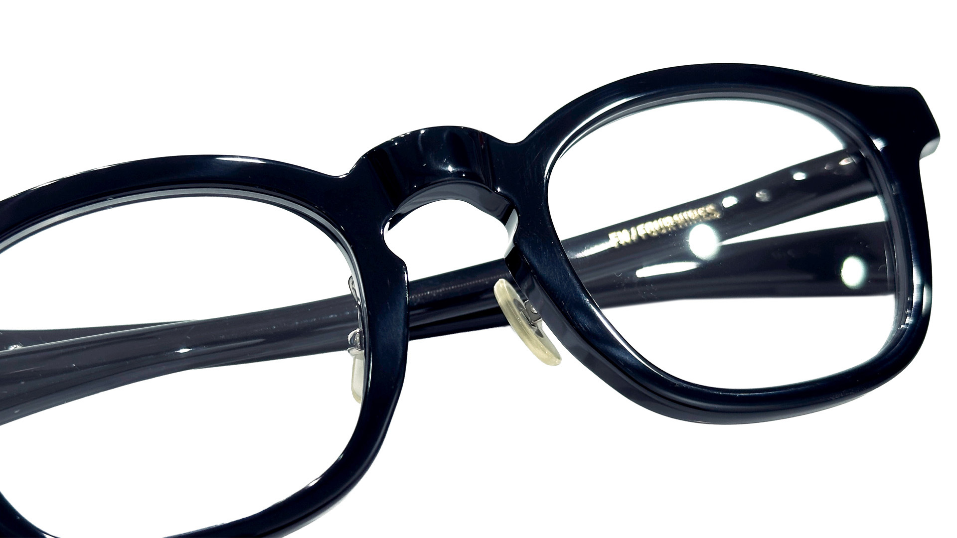 999.9 FN/FOUR NINES FN-01E クラシカルなキーホールブリッジ